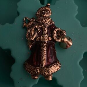Signed USA Old World Santa Colored Metal Christmas Brooch Vintage